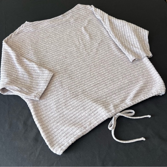 Dusty Rose Striped Knit Top with Front Tie Detail Women’s Medium - Picture 7 of 7